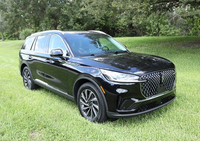 2025 Lincoln Aviator's photo