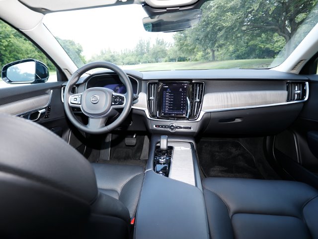 2024 Volvo S90 Plus - Photo 15