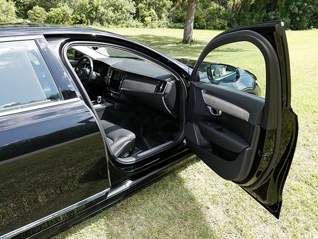 2024 Volvo S90 Plus - Photo 21