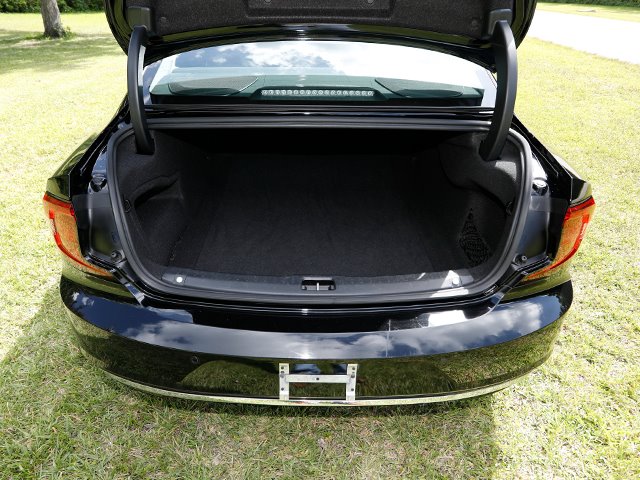 2024 Volvo S90 Plus - Photo 29